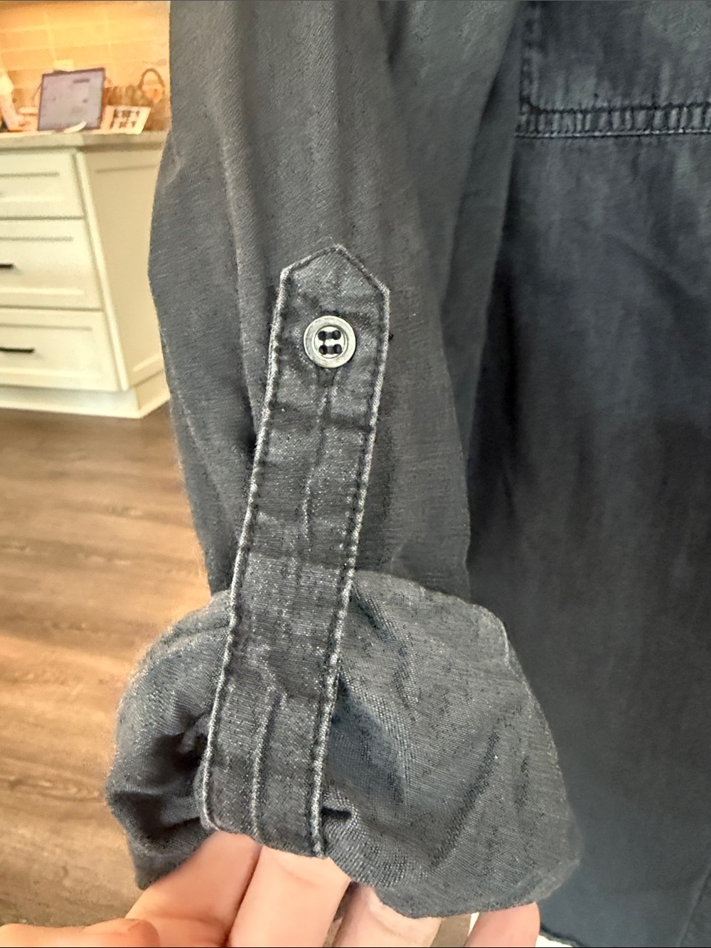 Tribal Jeans Ladies Lightly Washed/Distressed Black Lightweight Button Up M - Picture 4 of 9